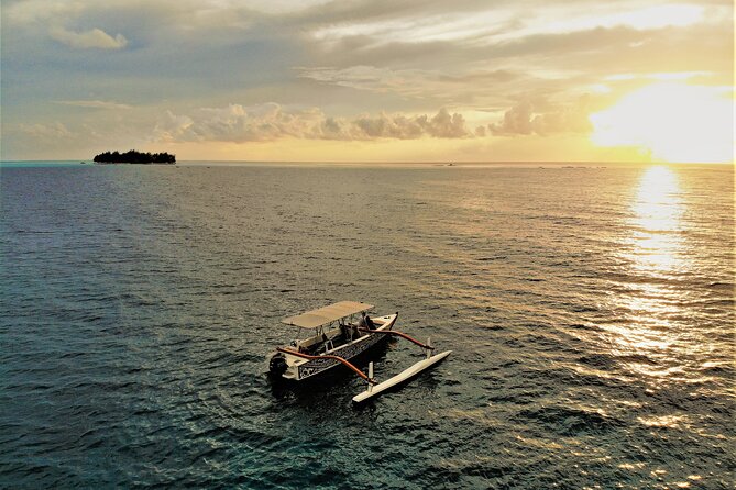 Romantic Private Sunset and Motu Dinner for Two - Ukulele music and firelight create the mood