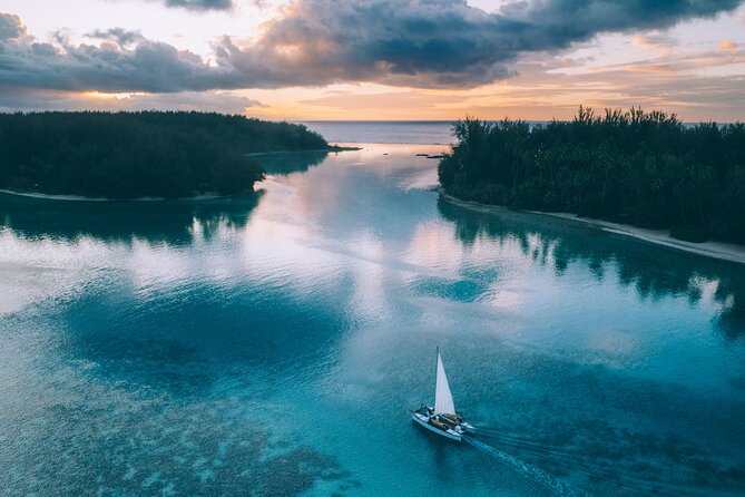 Shared Transfer : Hotel to Moorea Airport (or) Pier - Comfort, luggage, and group size