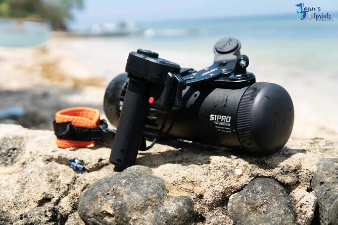 Snorkeling with underwater scooter in Taha’a lagoon from Raiatea - Crossing Toward Taha’a’s Lagoon Motus
