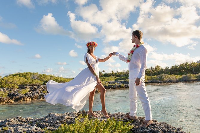 St. Regis Photo-Shoot (Wedding / Couple Photo-shoot) - Aquatic photos: a memorable upgrade with limits