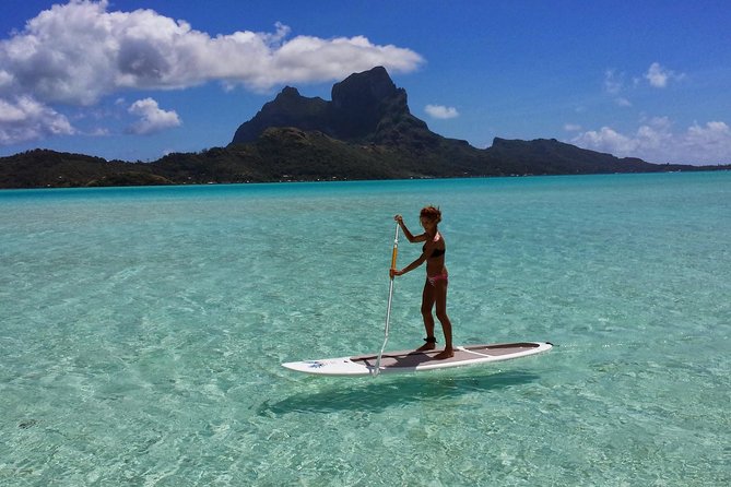 Stroll out of time on the lagoon of Bora Bora - Following the Shore of a Sheltered Motu