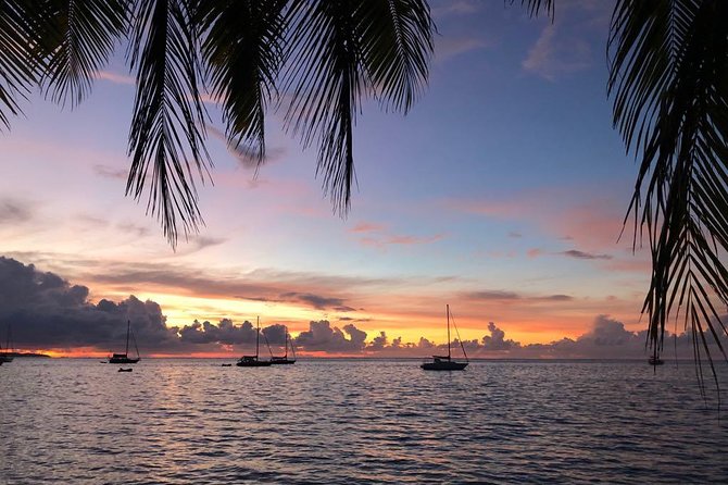 Sunset Cruise : Moorea Sailing on a Catamaran named Taboo - The sunset and the drinks