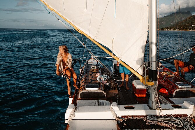 Sunset sailing - A traditional canoe instead of a noisy motorboat