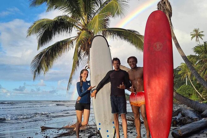 SURF TAHITI Bites & Waves – Surf experience with every bite - Meeting Manua in Māhina