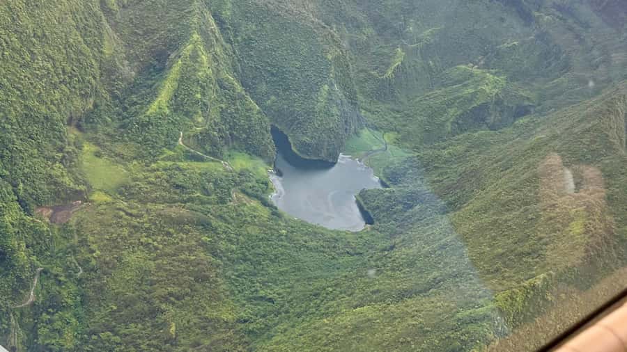 Tahiti: Full Day island tour with private jet flight (Cessna, Piper) - The Three Waterfalls and Tahiti’s interior