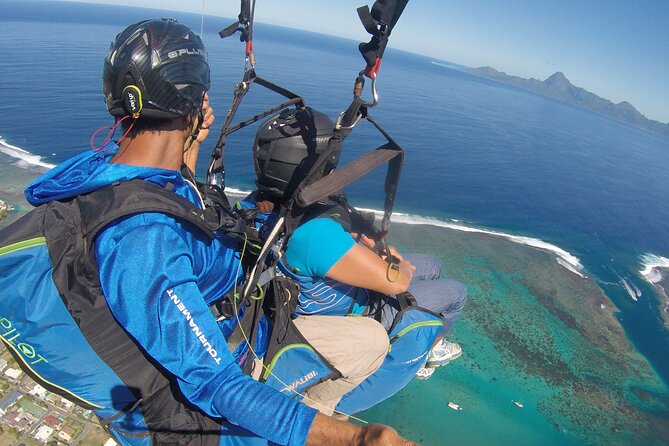 Tahiti: Full Day Tour with Parachute or Paragliding EN - A sky-high start over Tahiti