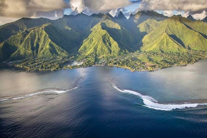 Tahiti: Full Day Tour with Taxi Boat (Teahupoo. OJ 2024) - Teahupo’o is the day’s main event