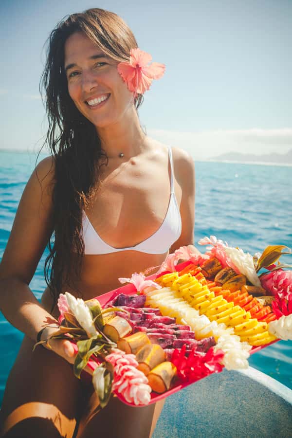 Tahiti island: 5 hours Snorkeling Picnic - Guides, boat atmosphere, and group size