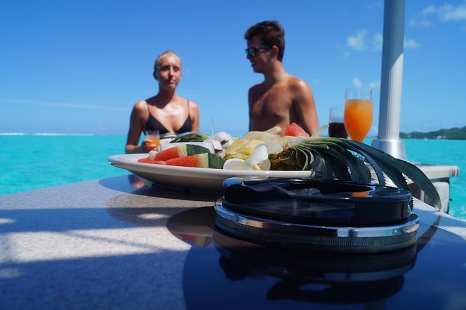 Toa Boat Bora Bora Private Lagoon Tour On Entertainer Bar Boat - Relaxing between water stops