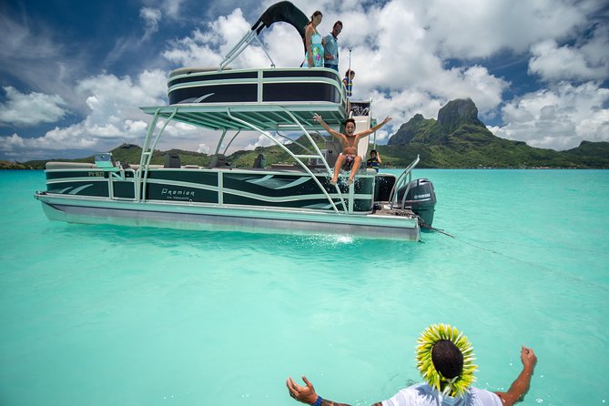 Toa Boat Bora Bora Private Lagoon tour with Lunch on Ambassador Boat - Cruising Bora Bora’s turquoise lagoon