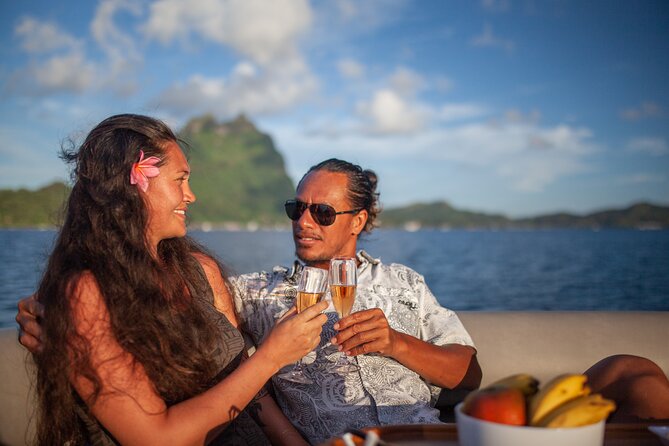 Toa boat Bora Bora Private Sunset On Entertainer Bar Boat - Snorkeling Gear Included, But Sunset Comes First