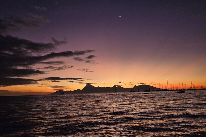 Unforgettable sunset against Moorea - The Possible Dusk Swim