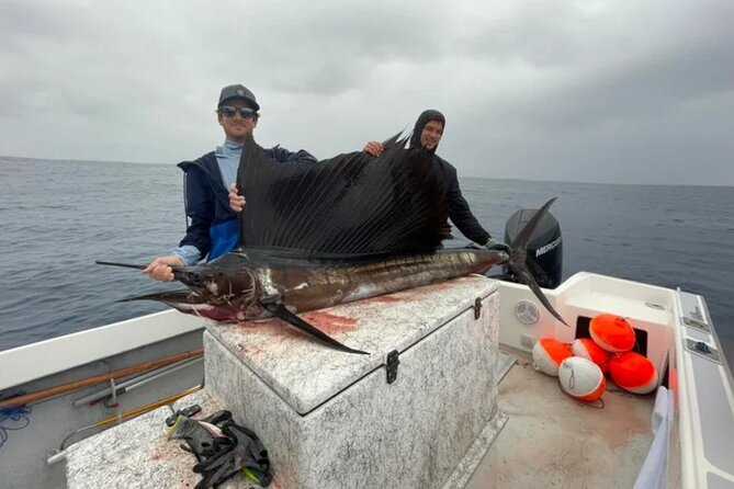 Wholesale Fishing in Poti Marara at Tahiti Teahupoo Peninsula - Setting out from Teahupoo at 8:00 a.m.